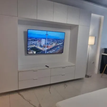 Diamond Studio 那沃达利